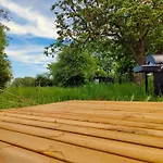 Under Canvas Bornholm Hotel *