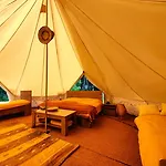 Hotel Under Canvas Bornholm *