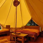 ホテル Under Canvas Bornholm