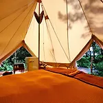 Under Canvas Bornholm Hotel *