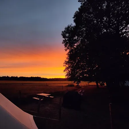 فندق Under Canvas Bornholm *