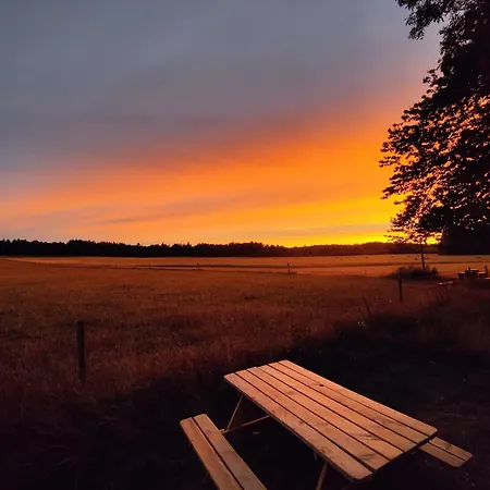 Under Canvas Bornholm فندق Ostermarie