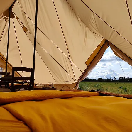 Under Canvas Bornholm Hotell Ostermarie