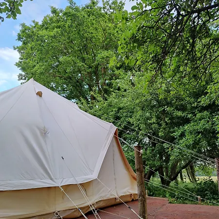 Under Canvas Bornholm فندق Ostermarie