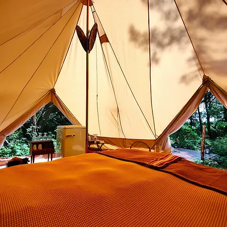 Under Canvas Bornholm Hotell *