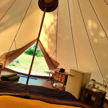 Under Canvas Bornholm Hotell
