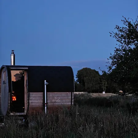 Under Canvas Bornholm Hotell *
